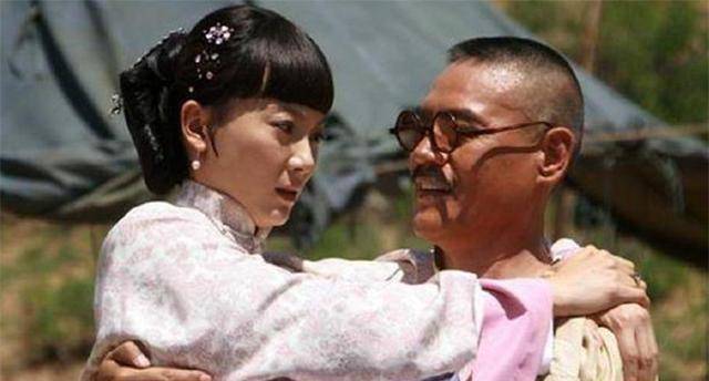 90老翁招聘17岁女秘书,91岁诞下一女,3年后油尽灯枯断阳寿_杨森_张凤