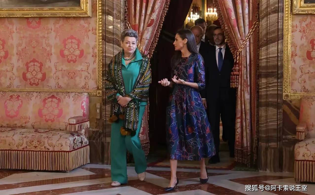 使得国际上的贵宾们,很难正确的看待她和西班牙王室之间的关系,显然