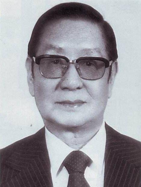 滕杰,字俊生,原名兰生,1905年1月5日出生,江苏滨海县人.