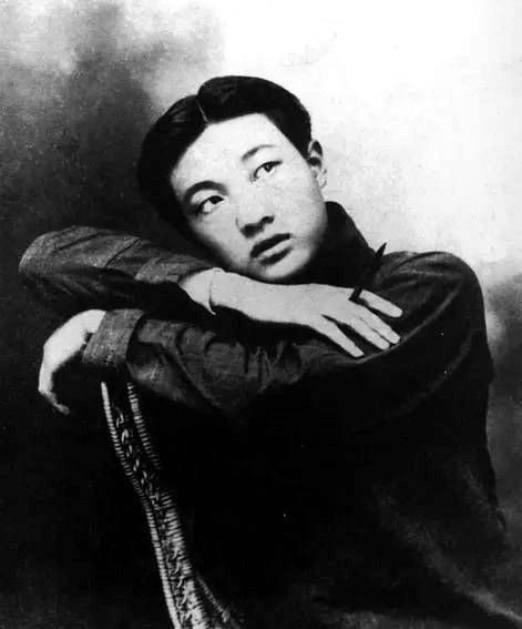 徐悲鸿罗迦陵对中国传统文化的推广活动也深深地感染了他的洋丈夫哈同