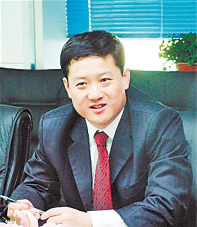 人大博士吕中楼:山西煤老板,深陷欠债风波,仍能保住富豪地位_高学历