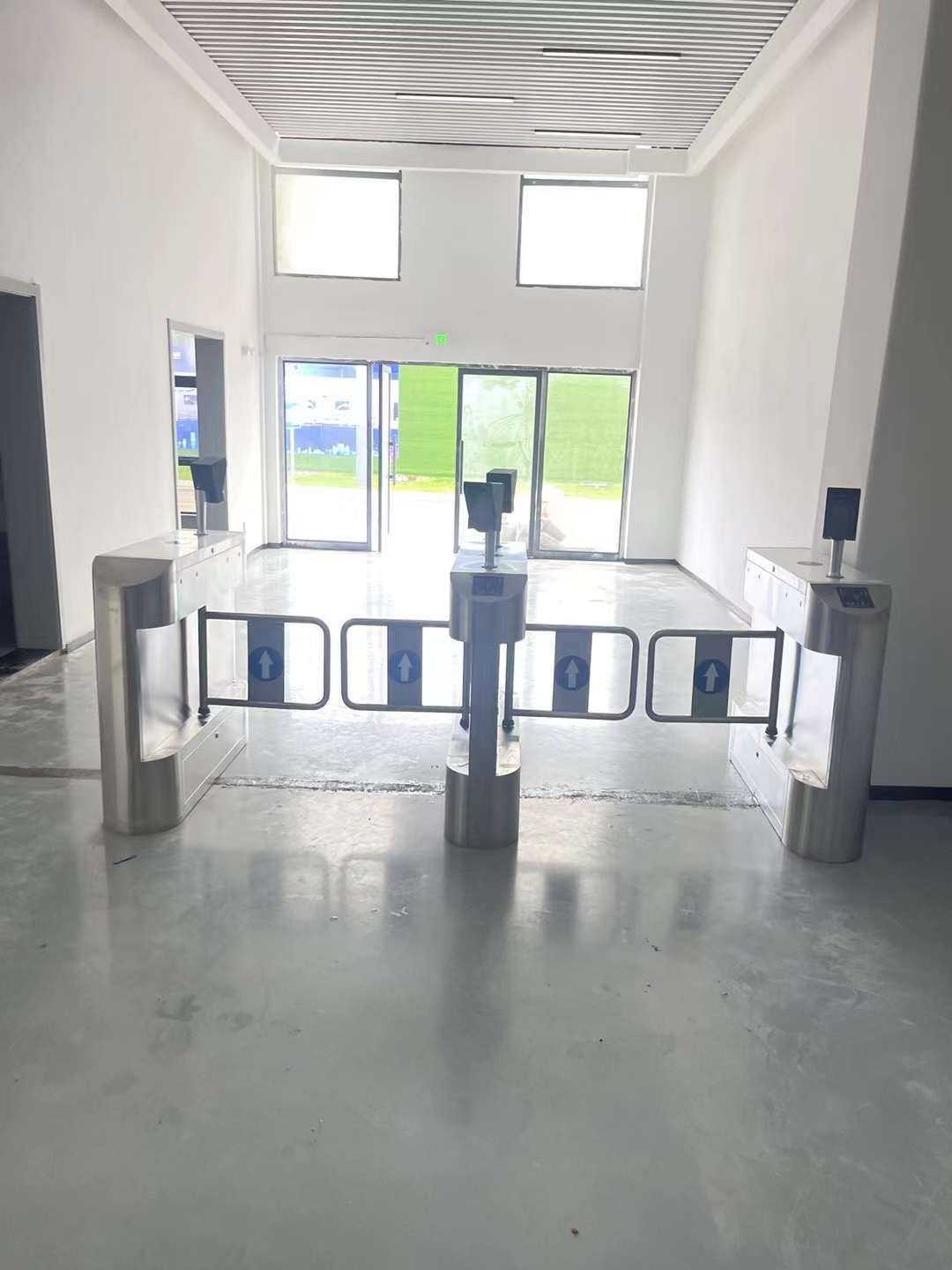 速通门摆闸写字楼人行通道闸机考勤人脸识别门禁访客预约系统翼闸