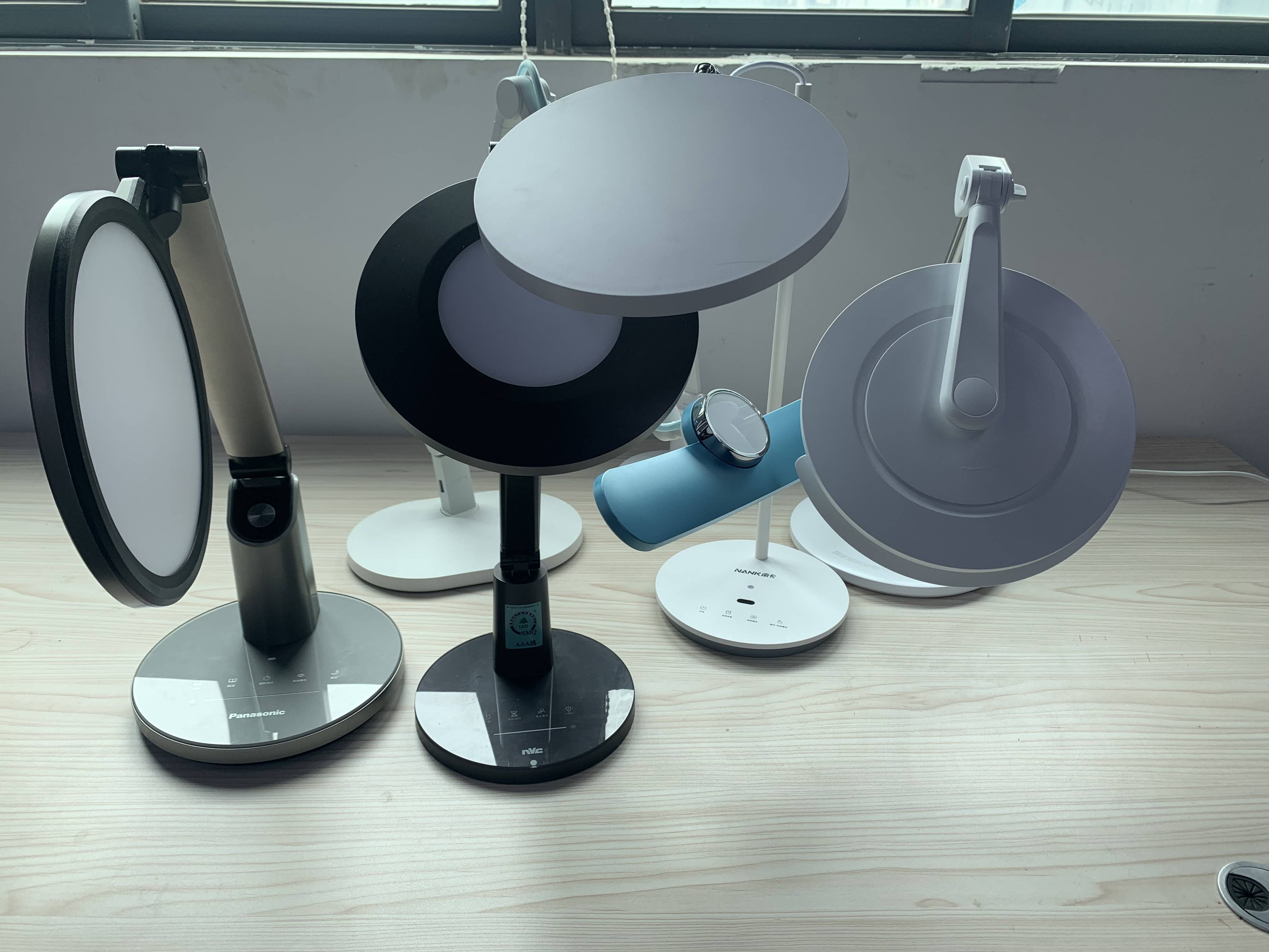 学生护眼台灯哪个牌子最好最安全?五大护眼台灯实操测评(不是云推荐)