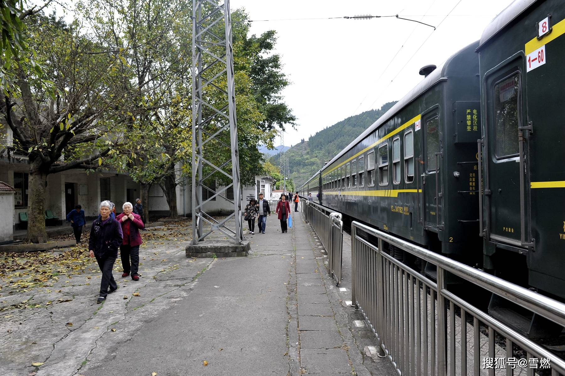 温暖的火车站,那些陈年故事依然感动人心_松藻_石门坎_煤炭