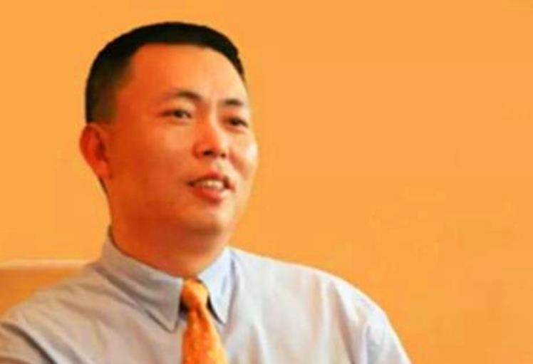 步步高创始人段永平:为追女孩移民美国,将百亿资产交