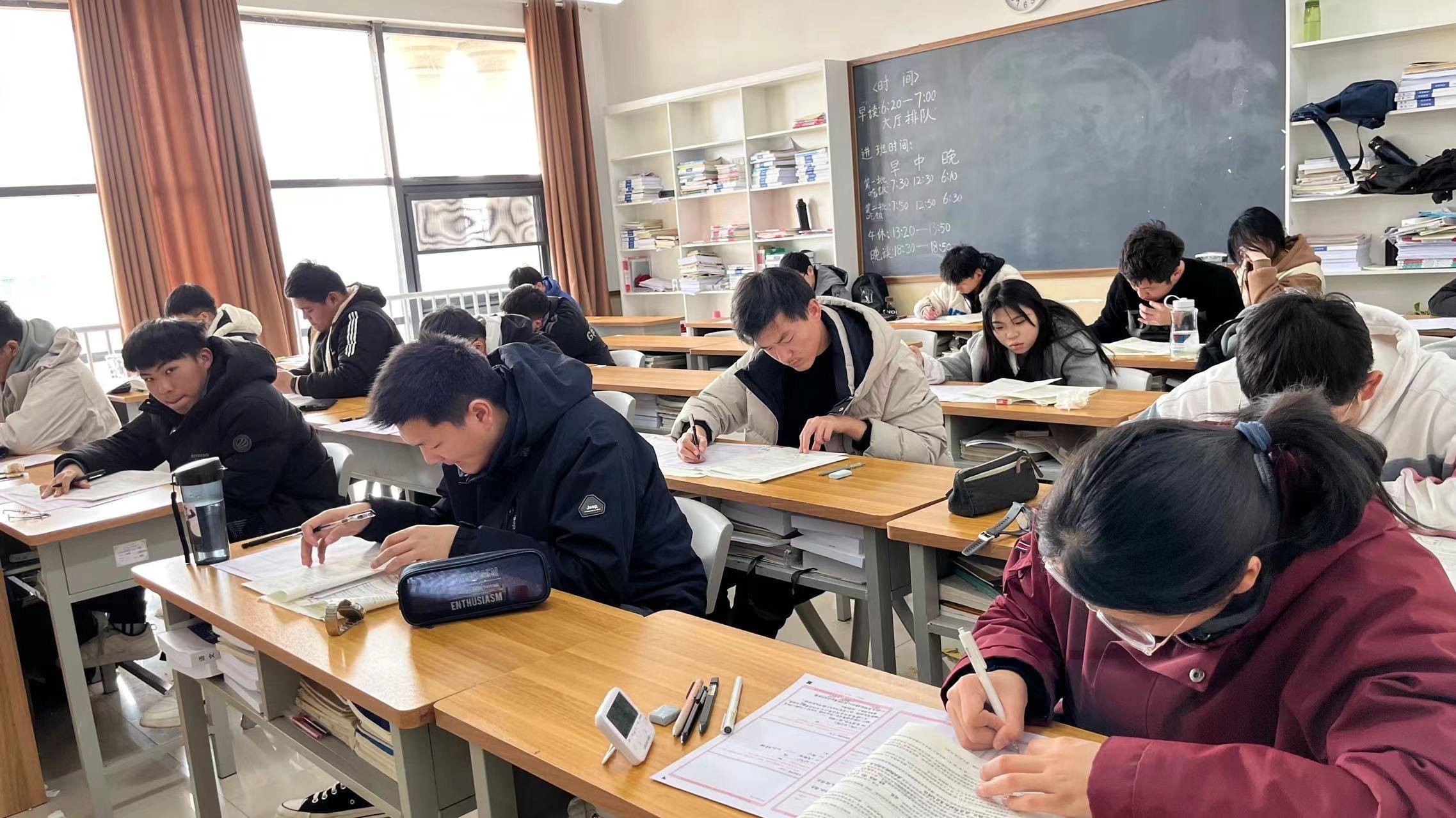 郑州一对一高中补课哪里好【郑州比较知名的高三一对一补课机构】