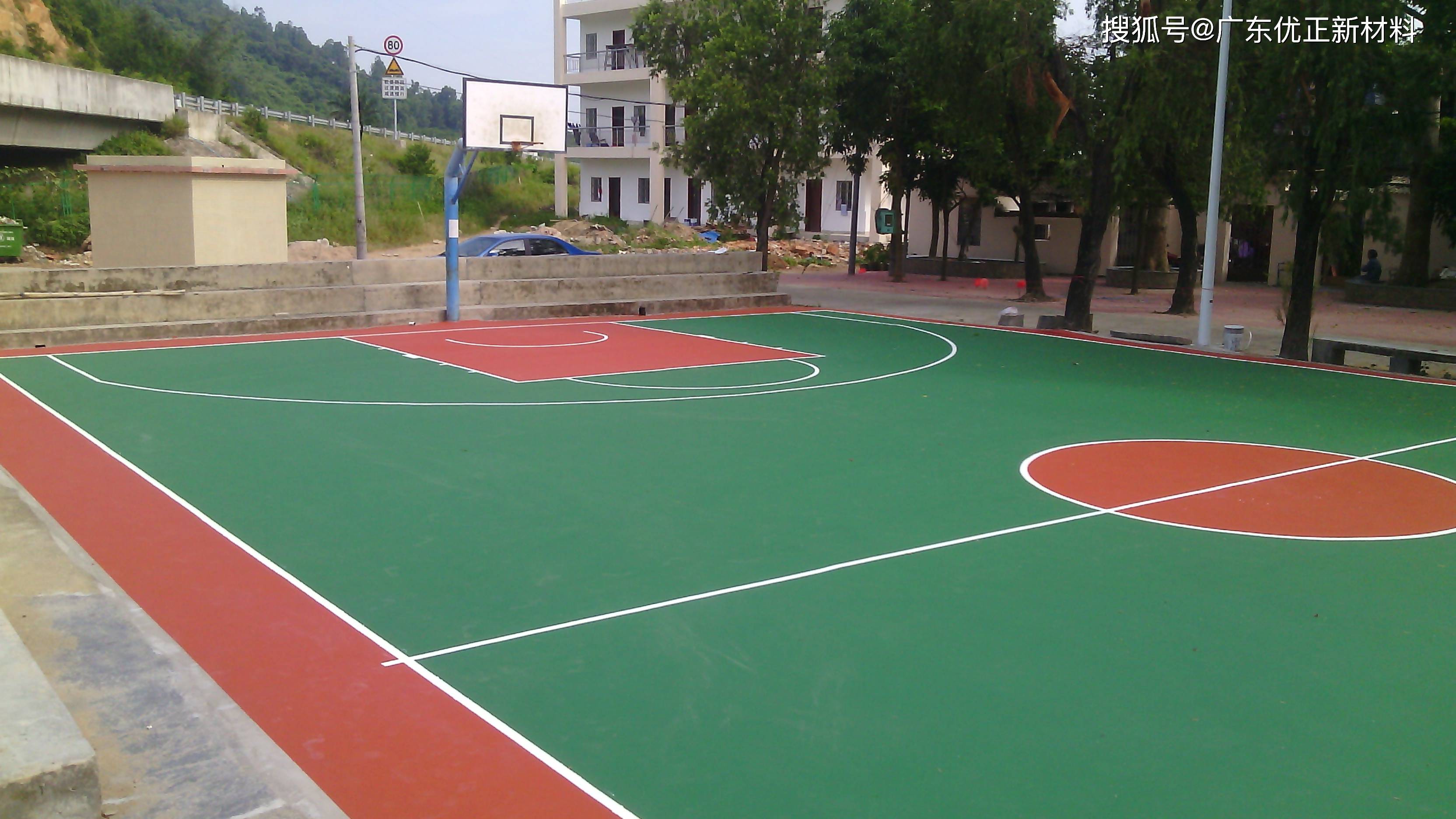 襄阳户外弹性丙烯酸篮球场施工流程_进行_涂料_表面