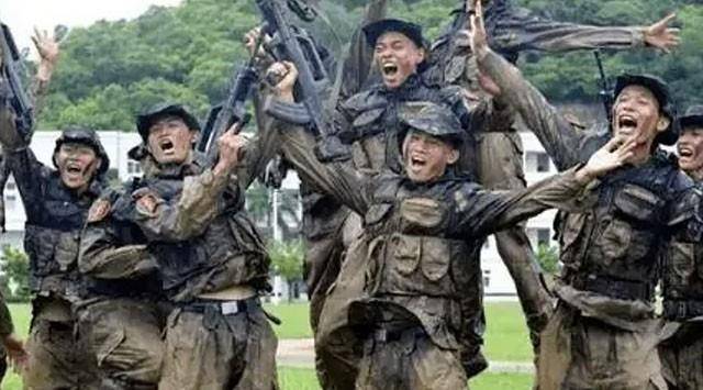 王忠心,全能兵王仅初中文化,34年当兵生涯,退休前:有召必回_部队_军营