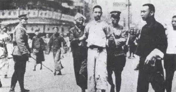 湖北一农妇去世,孙女收拾遗物时发现半本日记,才知奶