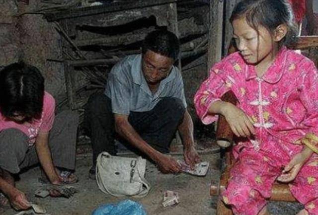 为不拖累养父自愿放弃治疗,留下遗书令人心疼_佘仕友_佘艳_孩子