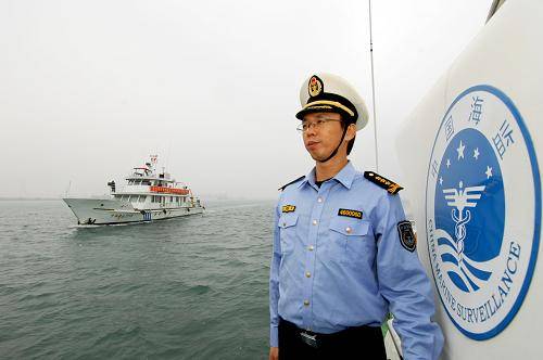 管撞不管捞冲在最前面的怎么是海警坐拥万吨大船敢抢海军的活