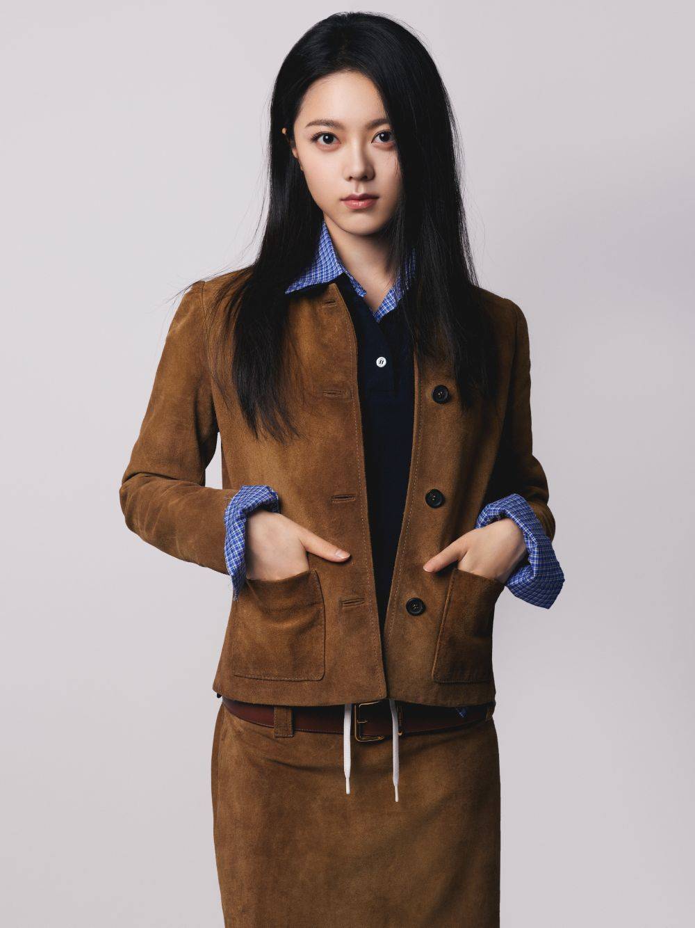 赵今麦摩登少女妆来了!浓厚的港风复古范儿,好飒啊_皮衣_蓝色
