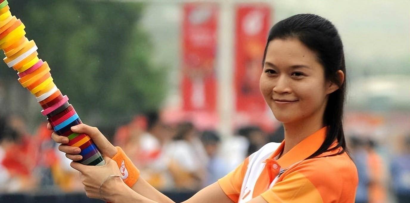 还记得拒绝百万年薪,38岁成为舰长的广西女博士吗,后来如何了?_韦慧晓