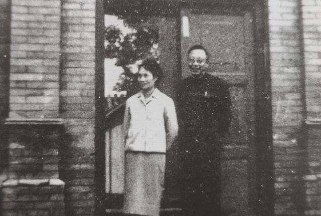 1967年溥仪病逝后,妻子李淑贤为独吞遗产,和其助手打10年的官司