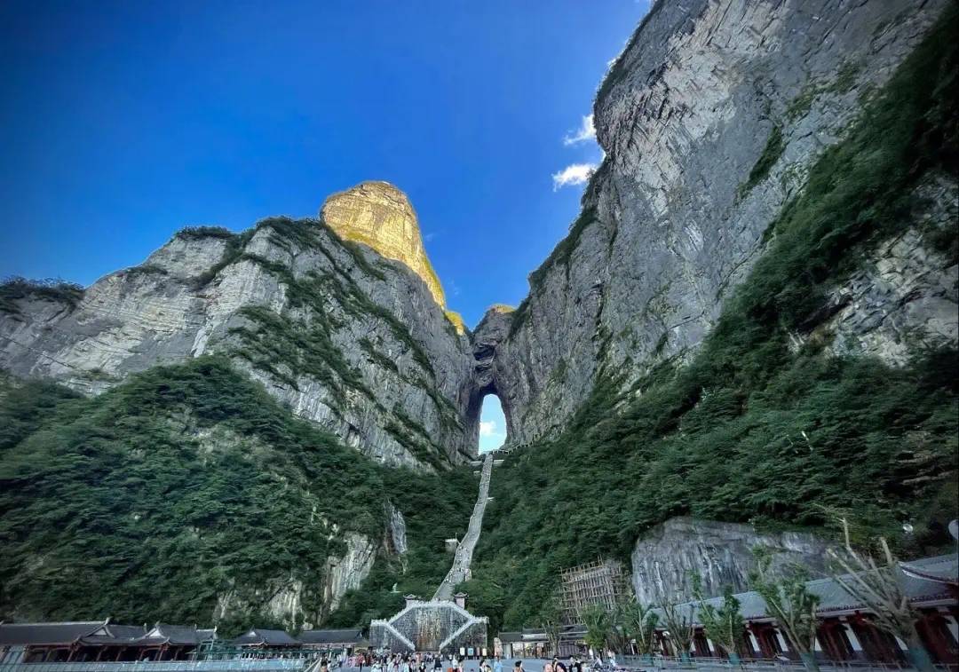 去张家界五天四晚旅游跟团的开支去张家界旅游五天人均888超划算