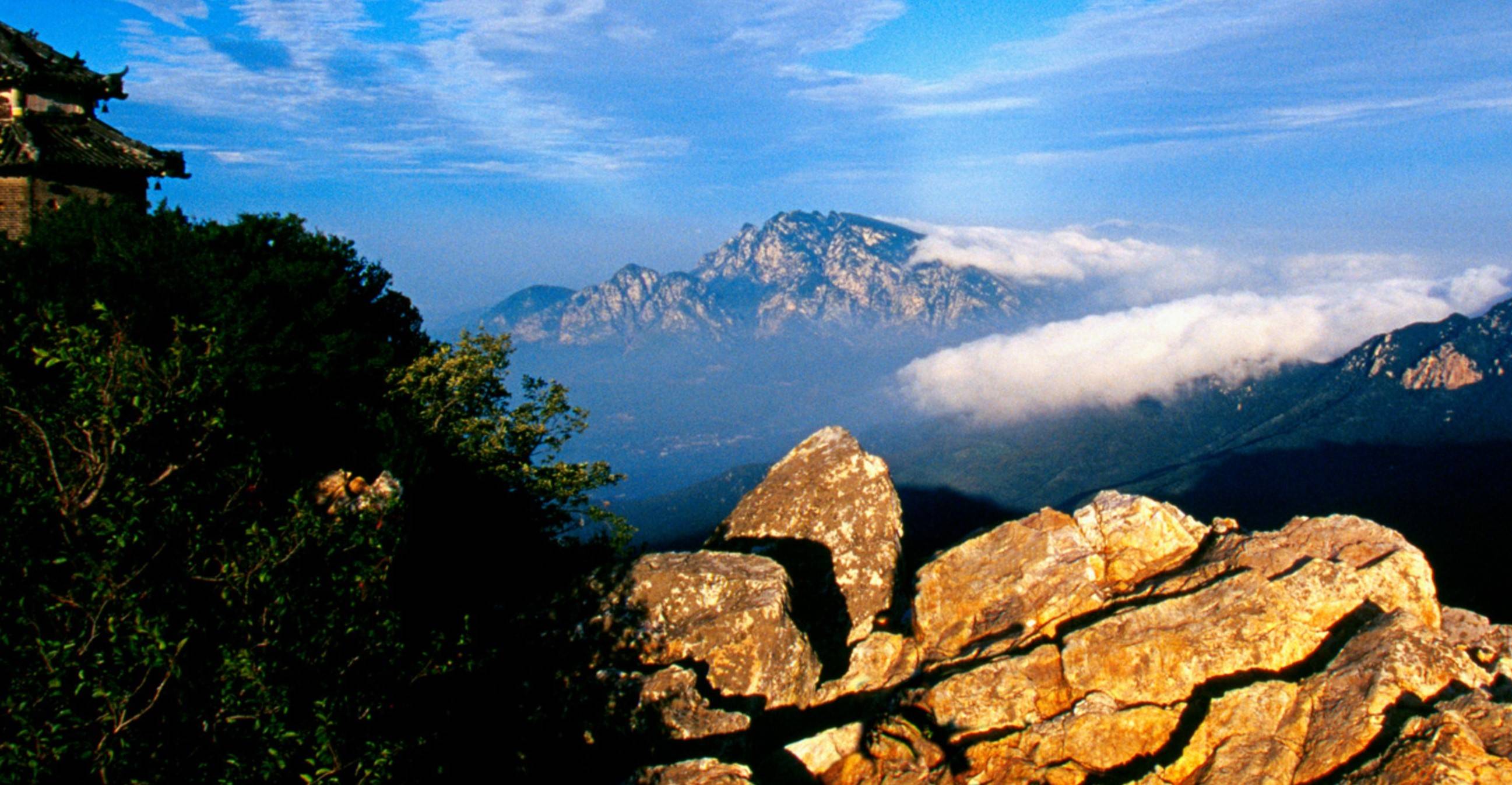 嵩山主峰图片