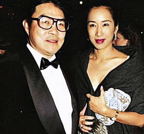 原创香港富商罗康瑞为何六十岁时抛妻弃子执意要娶富太太