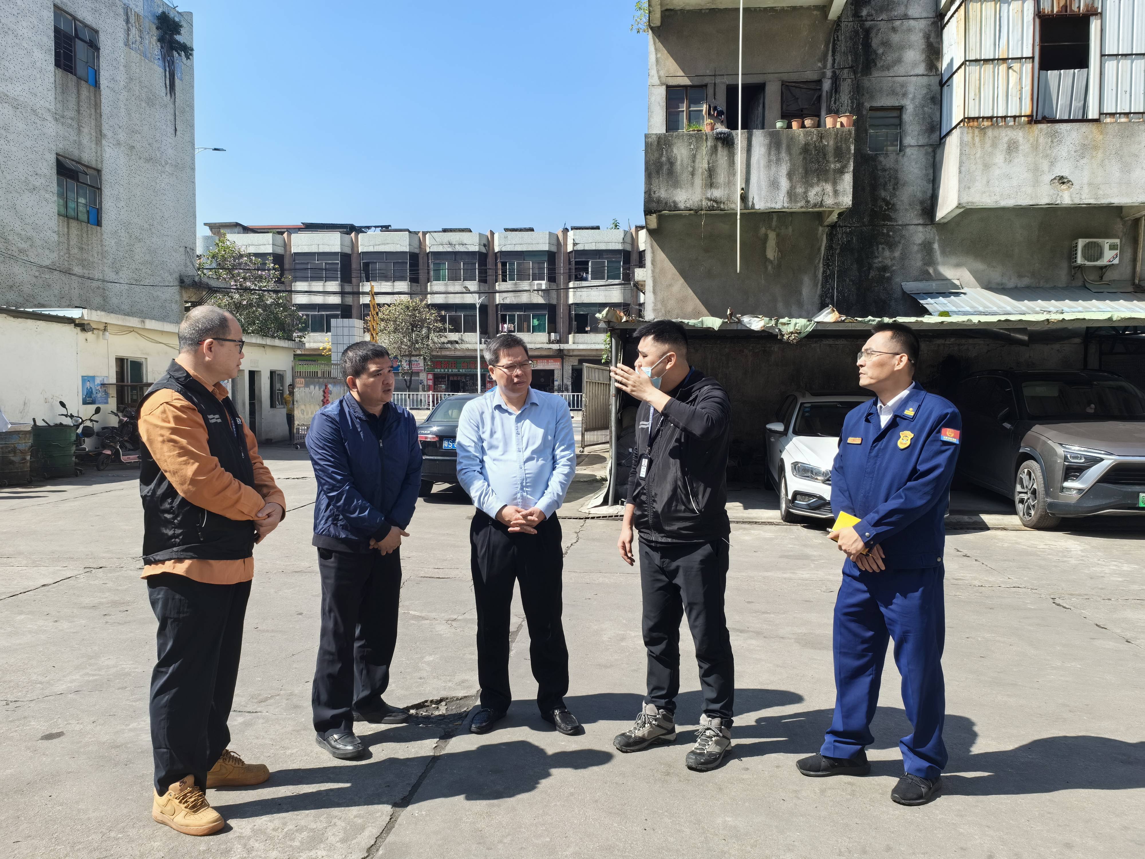 道滘镇党委副书记吴炽谦率队深入聚春工业园和上口冬瓜地开展督导检查