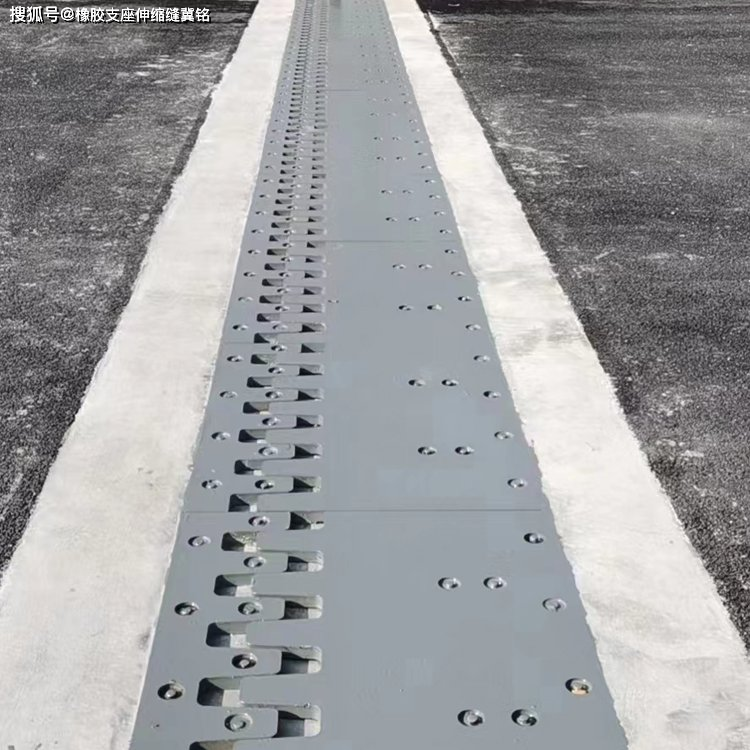 桥梁伸缩缝a桥梁梳齿板式伸缩缝a江苏高速公路桥梁d160型梳齿板式伸缩