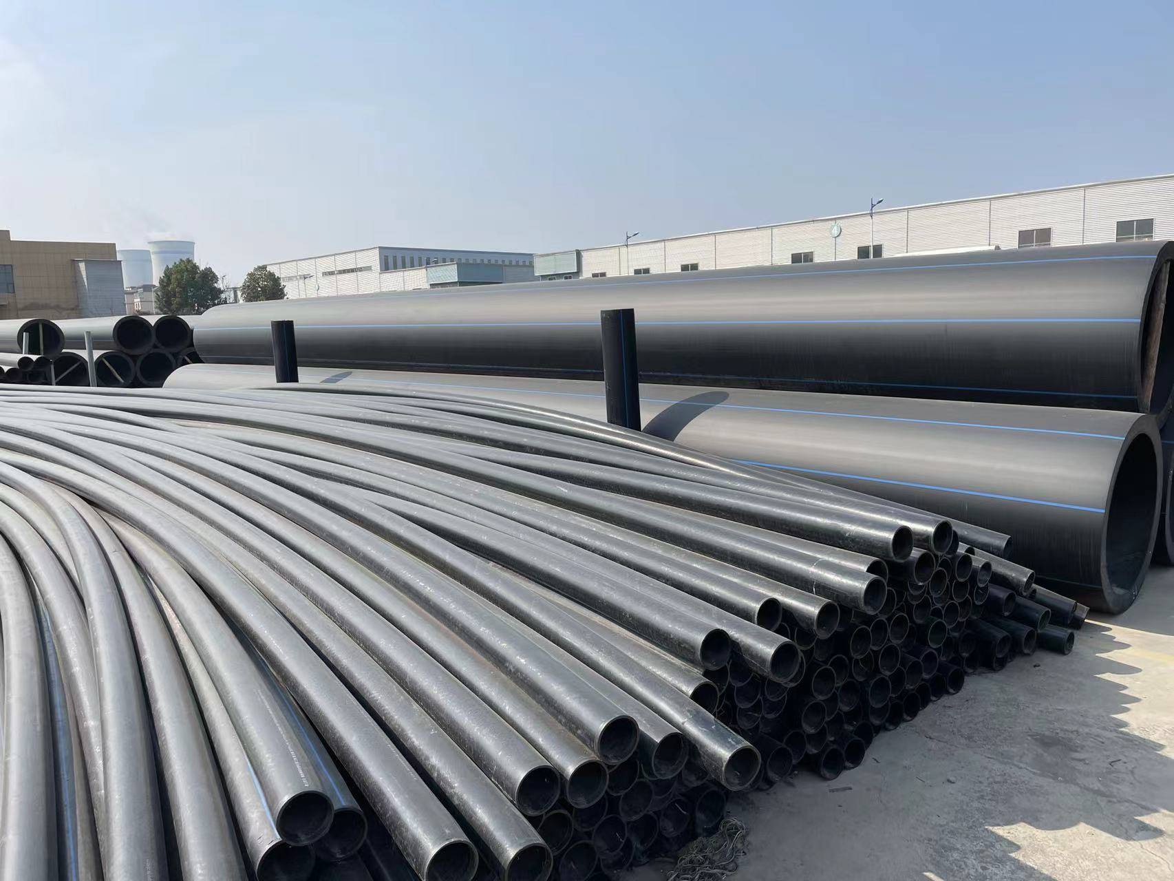 水泥管、铸铁管与PE给水管：材质特性与应用差异