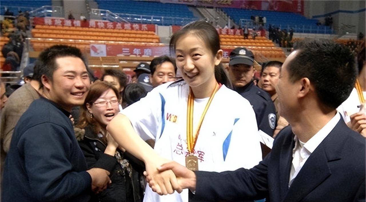 "中国男篮"莫科:让丧女的前岳父岳母晚年不流泪_王凡_训练_八一女篮