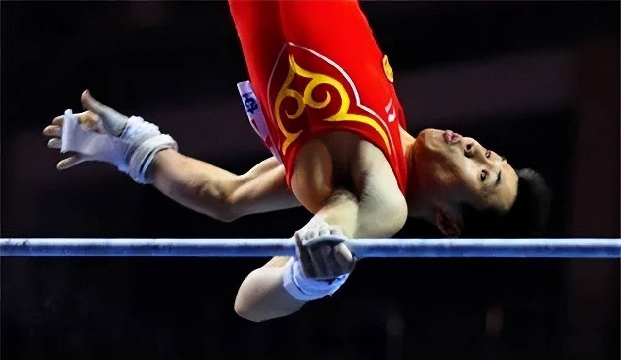 34岁奥运冠军近况:被小3岁女友倒追3年,今身价上亿幸福美满_张成龙_体