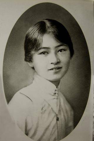 原创冰心写文章讽刺林徽因林徽因微微一笑买了一样东西送冰心