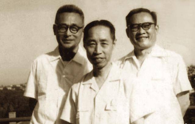 童第周家道中落16岁上学刻苦勤奋出国深造拒绝诱惑为国奉献