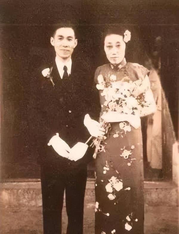 1939年,王承书与从英国学成归来的张文裕结婚,张文裕是王承书在燕京