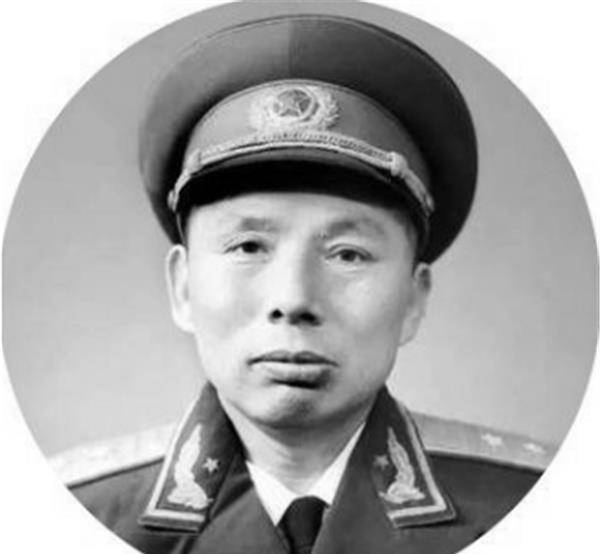 原创张仁初打了个大胜仗正兴高采烈地去请功不料反被训斥一顿