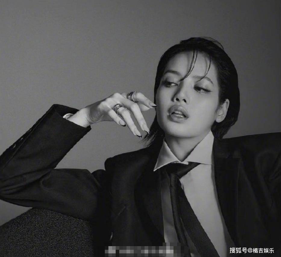 原创lisa脚踝纹身竟然上了热搜这纹身到底代表了什么含义呢