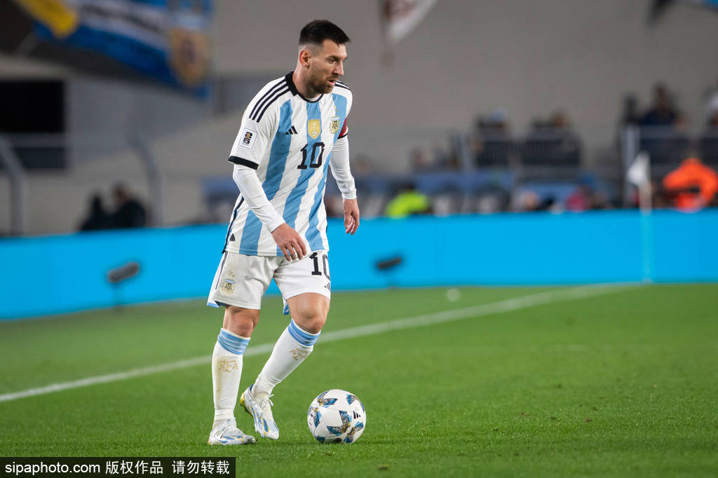 官方:梅西因右腿腿筋受伤 退出阿根廷国家队本期名单_国际_萨尔瓦多_