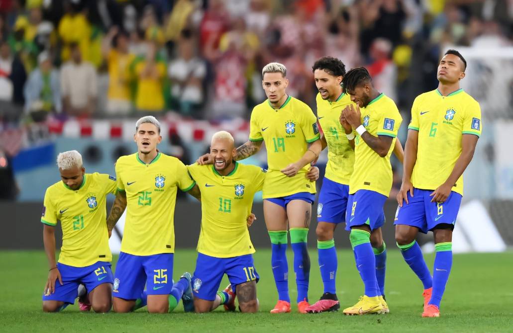 超大神友谊赛英格兰对战巴西三狮军团能在家门口跳起桑巴吗