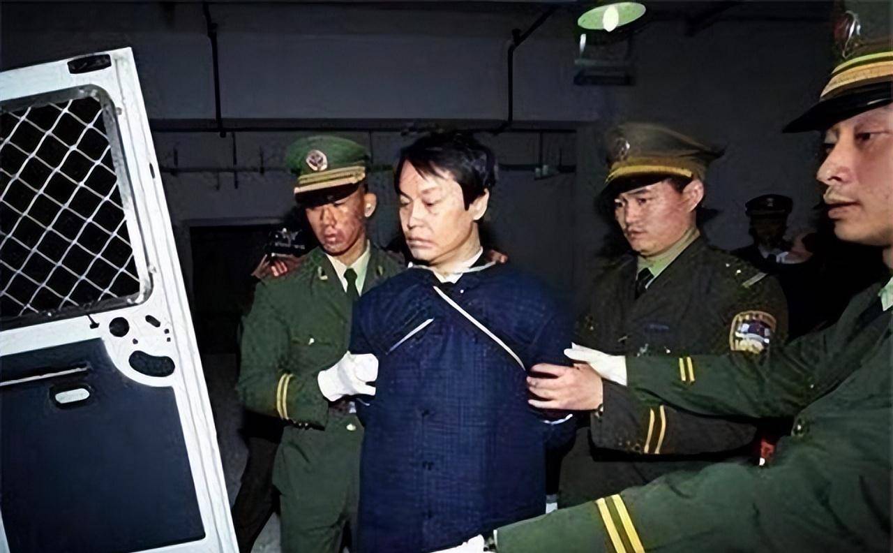 原创1992年平远缉毒有多震撼3000多名武警荷枪实弹毒村被连窝端