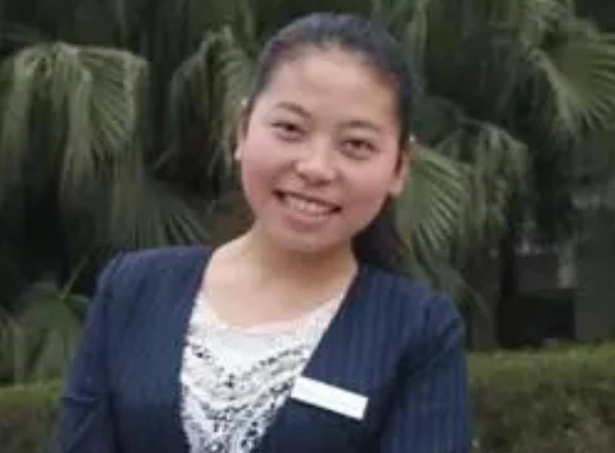 原创2008年为救同学13岁女孩被困废墟超50个小时痛失右腿现状如何