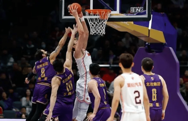 广东队神兵天降大胜北控队又收到两个好消息广东总冠军真稳了