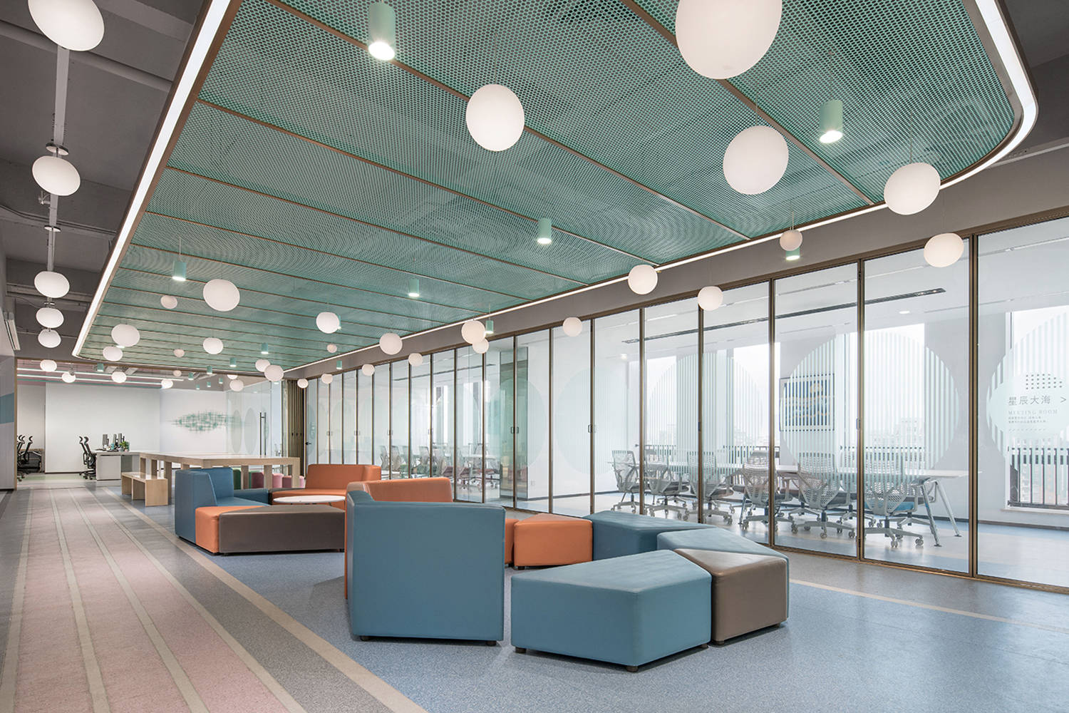 你的办公室需要换新风格了吗?快来看看这些家具搭配方式!限时阅读