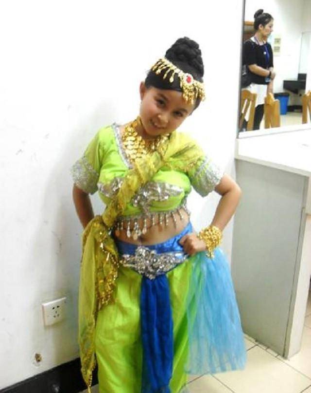 28米,如今成网红,年入几十万,凭啥_朱洁_父母_孩子