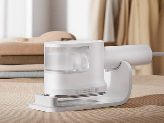 二,海尔gw2503挂烫机产品亮点:水箱可以随时拆卸清洗,保持干净状态