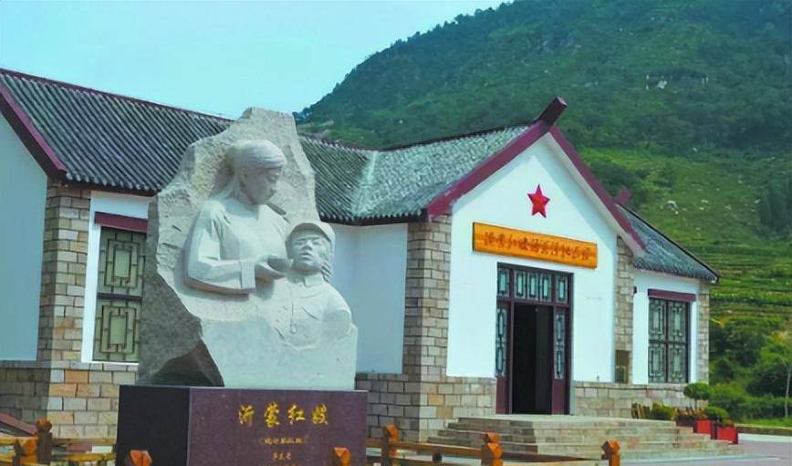 沂蒙红嫂纪念馆听到庄新民得偿所愿后,他的老首长陈毅也很高兴.