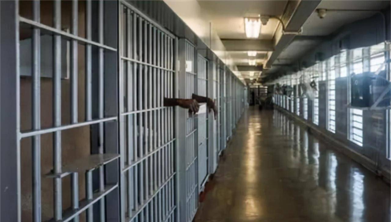 原创广西矿王越狱后成云南首富减刑16年牵出16人监狱腐败窝案