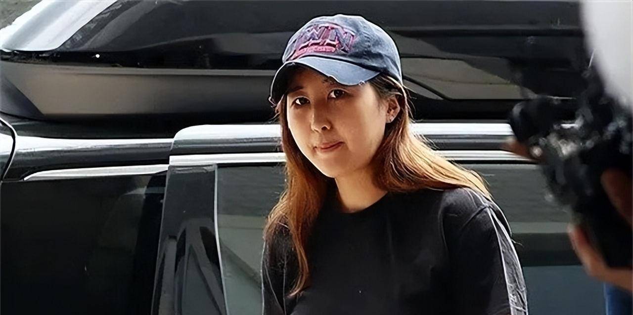原创16年官二代怒骂亲妈男友引发韩国总统遭弹劾下台亲妈坐牢18年