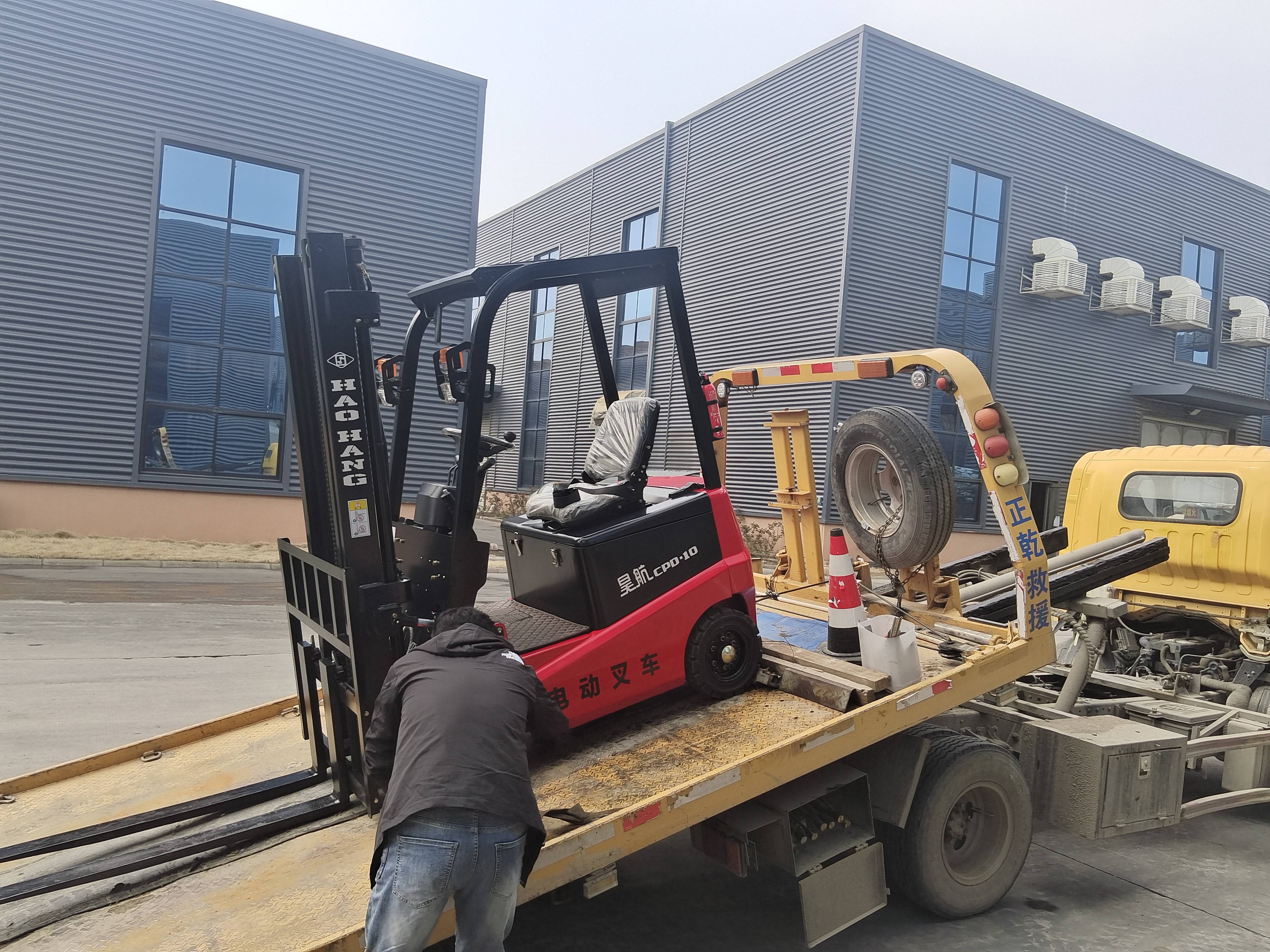 1吨全电瓶叉车价格多少钱一台_搜狐汽车_搜狐网