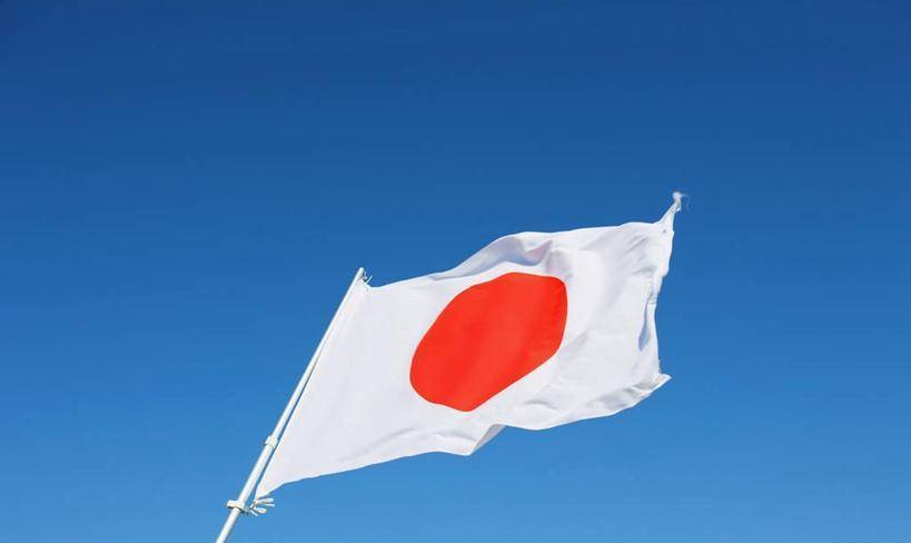 日,这个曾与美国争锋近半个世纪的超级大国,在低沉的夜色中降下了国旗