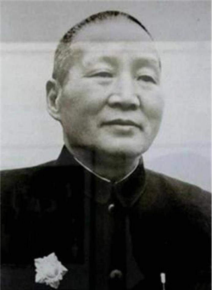 原创58年工人撬开刘文彩墓将其尸骨扔荒野4天后守墓人也随他而去