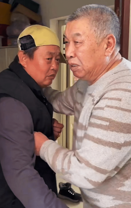 网红五大姥爷去世,生前被儿媳虐待,住养老院被殴打,死因曝光_儿子