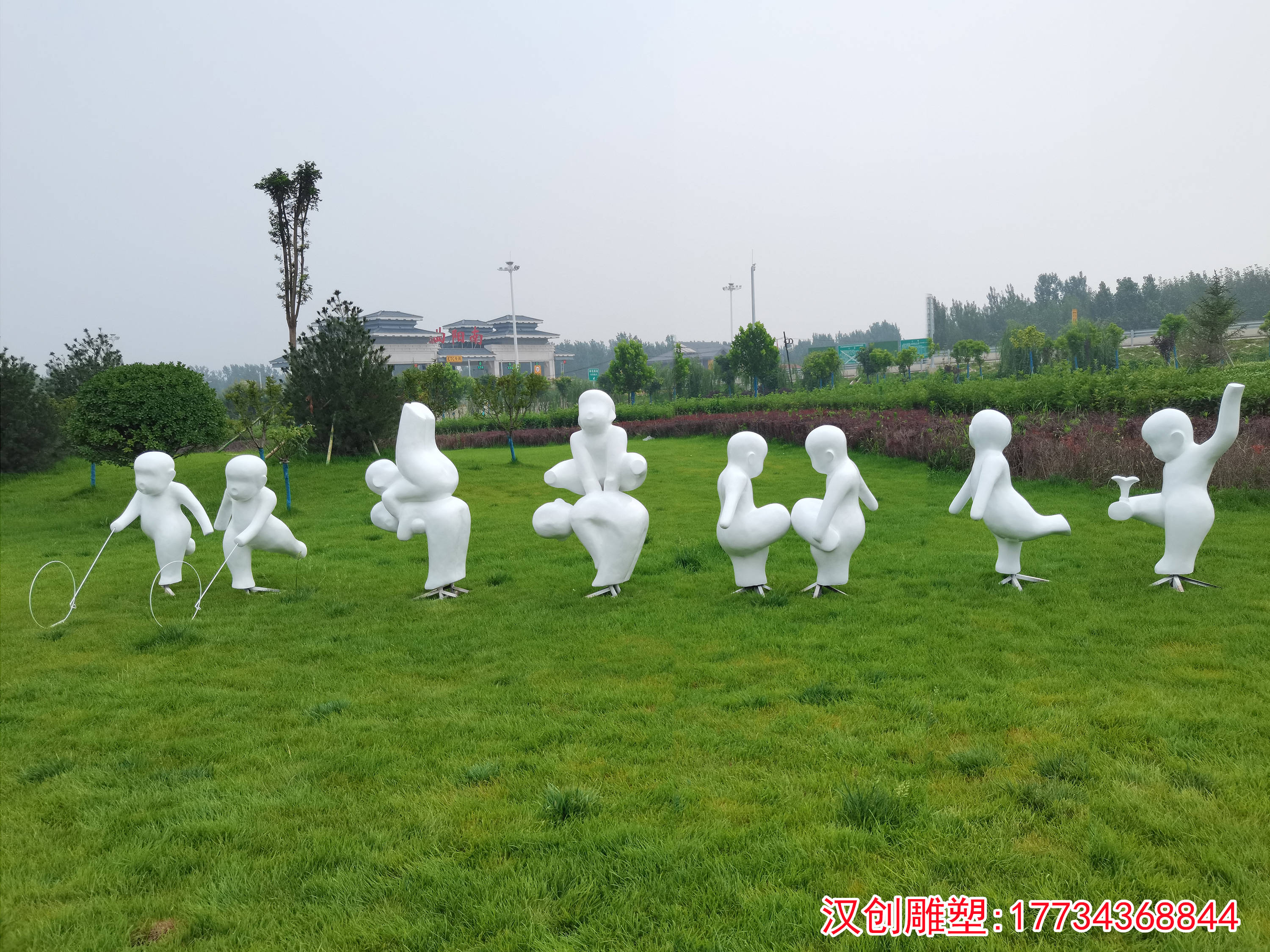 玻璃钢白色抽象小孩雕塑 公园草坪装饰摆件
