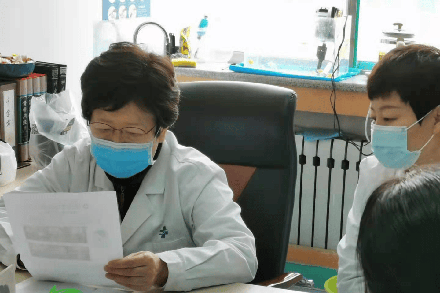 名老中医刘瑞芬教授在济南青华医院会诊