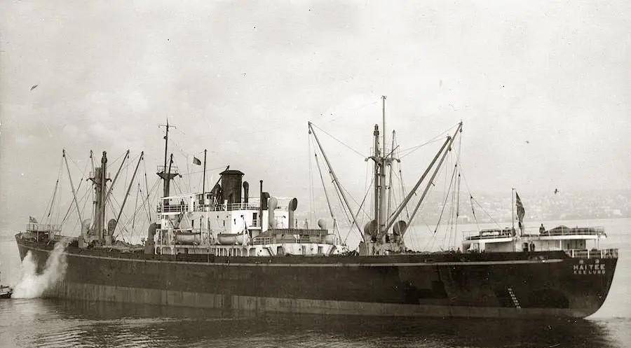 而这一战仿佛将国民党政府的精气神都都给打垮了,紧接着淮海战役上