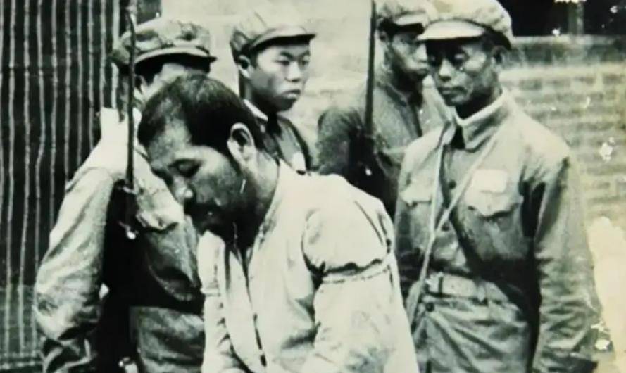 原创杀害刘胡兰的真凶在老家藏匿4年因妻子倒尿盆而暴露